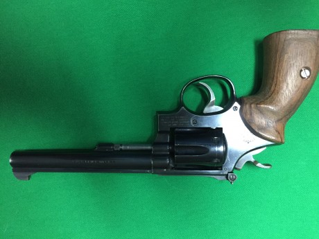Replica en calibre 22 del K-14. el arma esta muy cuidada y es extremadamente precisa.

el arma esta en 01