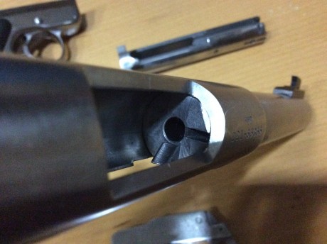 Vendo una pistola Ruger MARK II Target, del calibre .22LR y cañón de 5,25", en acero inoxidable.

Lleva 91