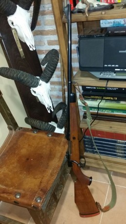 Hola compañeros, pues eso, vendo un rifle precioso del calibre 375 H&H, es una acción 98 Zastava muy 21