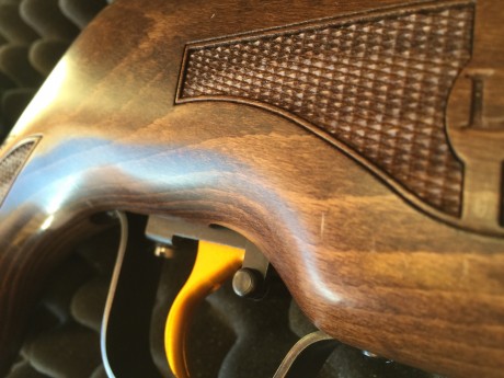 Estado impecable, unidad seleccionada en la mismisima fábrica de COMETA con una madera increíble, se entrega 10