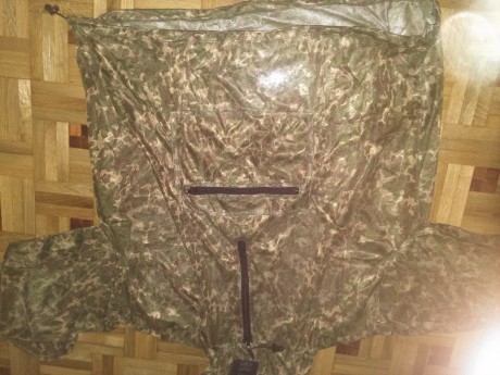 Hola a todos. Cambio este traje de camuflaje, marca boomerang sin estrenar, talla unica. Se pone por encima 00