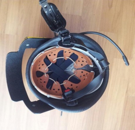 Vendo por 900€ (negociables) TIG PSH77. Casco de titanio fabricado en Alemania. En muy buen estado. Viene 02