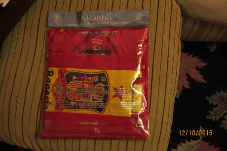 Tengo esto que me lo regalaron del Banesto. Talla XL. La camiseta y la bufanda con la estrella del mundial. 00