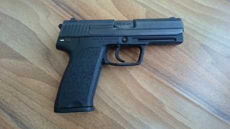 Pistola 45 Auto/ACP, en perfecto estado. 
Gran pistola de Combate.
Incluyo:
4 cargadores
Maletín rígido 01