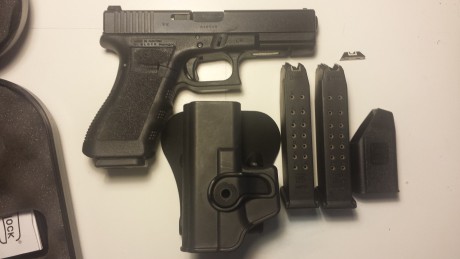 Buenos días compañeros.

Me desprendo de una de mis Glock, es el modelo 17 3ª Generación.

Es un arma 00