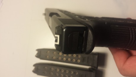 Buenos días compañeros.

Me desprendo de una de mis Glock, es el modelo 17 3ª Generación.

Es un arma 10