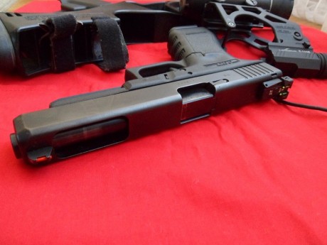 Hola, para hacer sitio vendo esta Glock 34, 9 para., con pocos tiros y con estos complementos.
La vendo 00