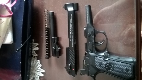 Vendo Beretta Fs92 Guiada en F, El estado como se puede ver en las fotos es nueva no mas de 400 tiros. 00