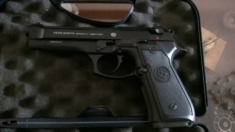 Vendo Beretta Fs92 Guiada en F, El estado como se puede ver en las fotos es nueva no mas de 400 tiros. 10
