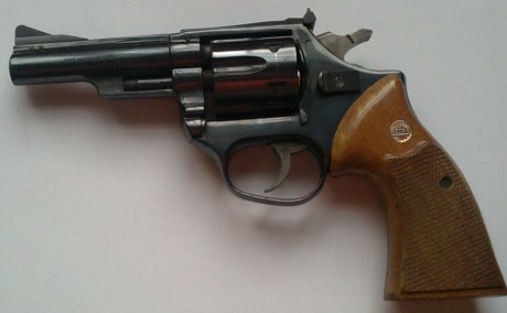  357 MAGNUM.JPG 
CAMBIARIA REVOLVER ASTRA CAL. 38 DE 4" POR REVOLVER AVANCARGA DE 4" 00