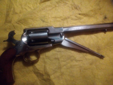 Saludos compañeros:
Pongo a la venta mi Remington 1858 Inox de Pietta. El arma está muy nueva,tiene el 00