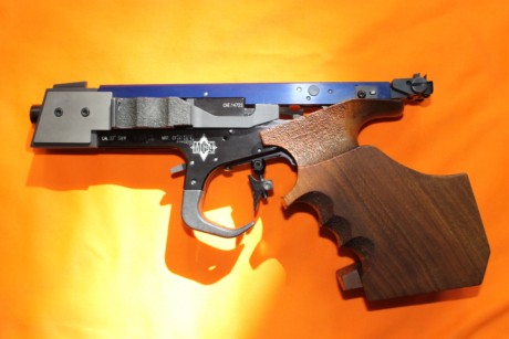 Pistola Match Guns MG 4 del calibre 32 de última versión (2013) en excelente estado, perfecto funcionamiento 01