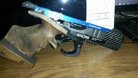 Se vende MG 4 recién revisada por Pablo(Ibergrips),se vende con todos los accesorios de fabrica asi como 01