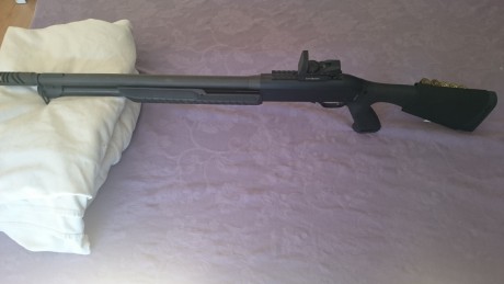 VENDIDA. SE PUEDE CERRAR.
Se vende escopeta corredera Fabarm Sdass Heavy Combat. 
Ha disparado apenas 00
