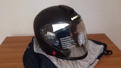 Bueno vuelvo a poner en venta el Schuberth ya que me borraron el mensaje por no ser fotos originales. 12
