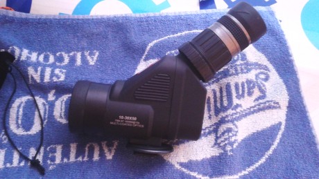 Vendo telescopio terrestre compacto, apenas tiene un año, el motivo de la venta es que me he encaprichado 00