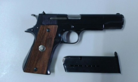  IMG-20151008-WA0008.jpg 
Hola foreros

Un amiguete vende esta preciosidad, se trata de una Star BS, impecable 01