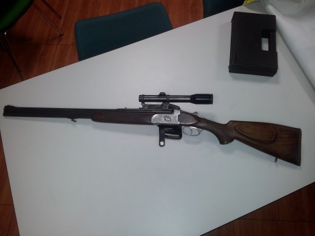 Hola, vendo expres Superpuesto Antonio Zoli
9,3 x 74, monturas Walther visor hensoldtz 4 x 32
el rifle 00