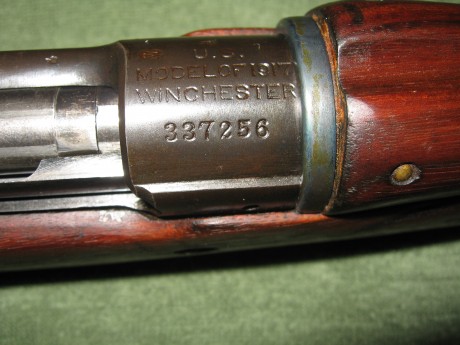 Hola

Vendo un fusil militar Enfield P-17 en 30-06 Fabticado por Winchester,en la parte delantera del 12