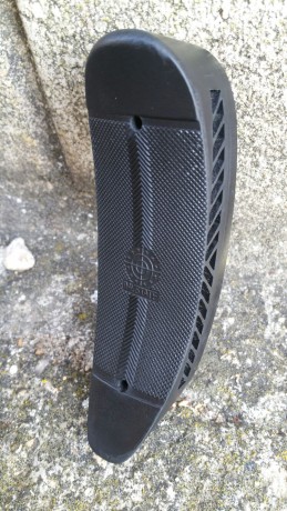 Hola . El compañero  , "pepelu " , pone en venta los siguientes articulos :un cargador calibre 01