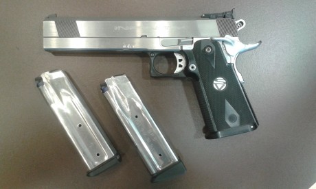 VENDO esta increible máquina de precisión.
Pistola INFINITY 6" de cañón, cargador de doble hilera.
Muy 01