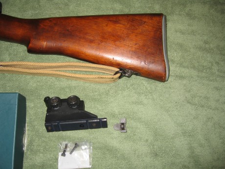 Hola

Vendo Lee Enfield NºIV fabricado en USA por Savage,creo recordar que tiene dos estrias,cal. original 10
