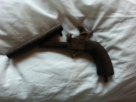 hola, tengo una pistola que creo que es de duelos... pero sinceramente no tengo ni idea me an comentado 02