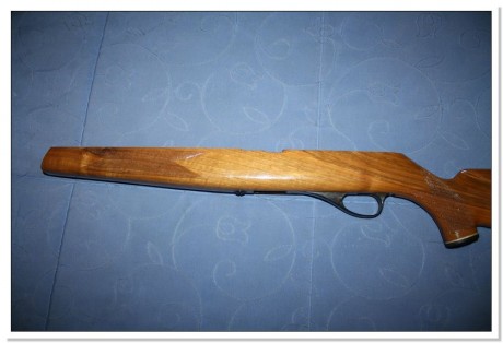 Hola a todos.
 Tengo una madera para la carabina Star 110. Su estado es totalmente nueva de fábrica, impoluta. 01