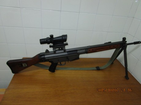 Hola a todos, un amigo me ha pedido que ponga a la venta alguno de sus rifles:

Cetme C 307W + Accesorios 22