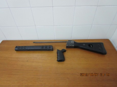 Hola a todos, un amigo me ha pedido que ponga a la venta alguno de sus rifles:

Cetme C 307W + Accesorios 30