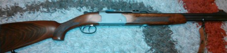Vendo mi rifle express marca verney Carron en calibre 8x57jrs el rifle esta impecable tanto de maderas 02