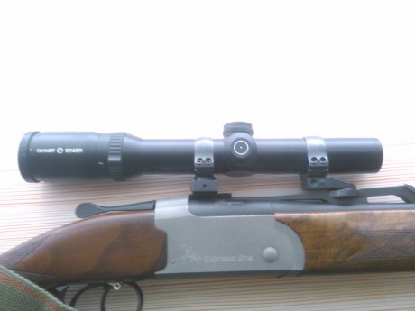 Vendo mi rifle express marca verney Carron en calibre 8x57jrs el rifle esta impecable tanto de maderas 00