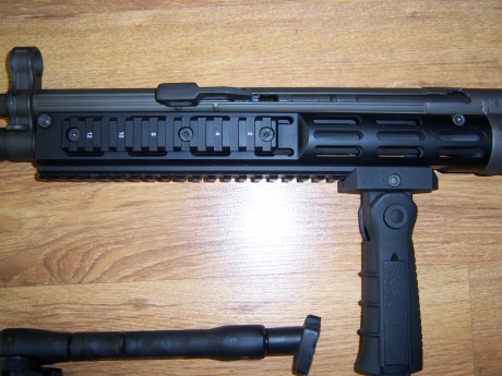 Hola a tod@s,
vendo mí Cetme para probar otras armas, como veís está totalmente tuneado, aúnque naturalmente 10