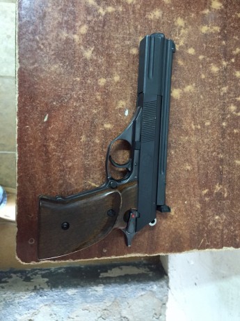 Hola,el amigo Kike me ha pedido que le anuncie el arma con la que subió a 2 ,ahora tiene una expert y 00