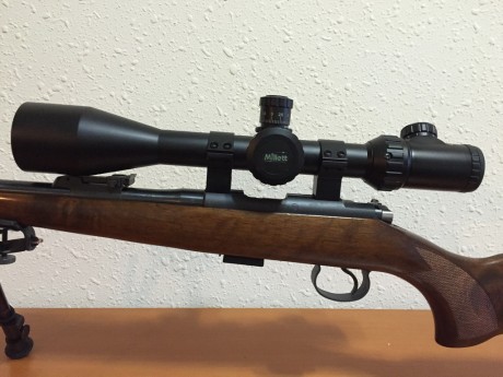 Pongo a la venta la carabina, Ceska 452 2E ZKM en perfecto estado, prácticamente impoluta, en calibre 12