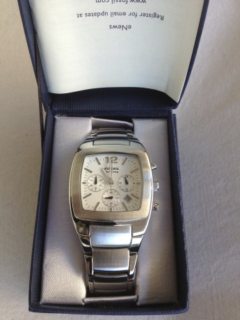 Vendo reloj  CRONÓGRAFO FOSSIL Speedway , sumergible 10 metros, movimiento cuarzo, caja entera/corona/pulsadores 02