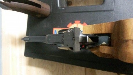 Bueno, pues se vende fantastico revolver para competicion de fuego central.
Su estado es el original, 10