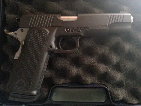 Se vende:
- GLOCK 17L de 2ªGeneración en 9mm por 200€.6,5" de cañón, dos cargadores. Adjunto foto 00