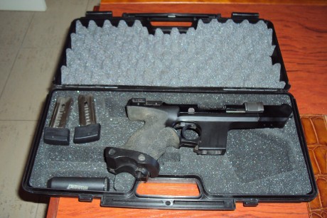 VENDO PISTOLA HAMMERLI SP20 RRS CALIBRE .32. CON MALETIN TRANSPORTE, HERRAMIENTAS LIMPIEZA, MANUAL INSTRUCCIONES, 00