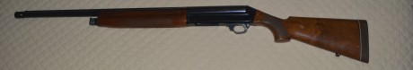 Vendo escopeta  BENELLI modelo SAUT cal. 12  repetidora (3 tiros, antes 5). En perfecto funcionamiento. 02