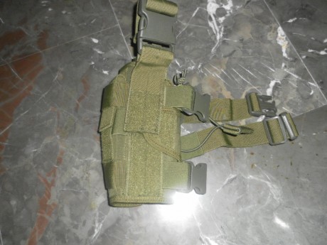 vendo esta funda de pistola pernera  , es sin estrenar tiene hueco para un cargador extra , es regulable 02