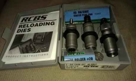 - Vendo DIES RCBS CAL. 45 LC.
- Precio: 55 €. 01