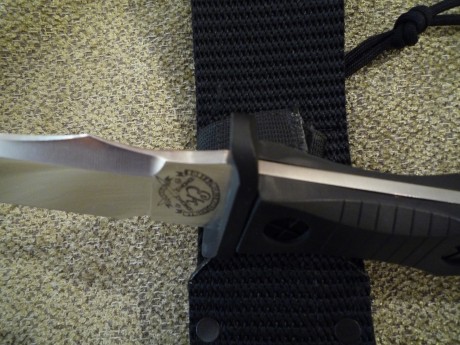Pues chicos ya tenemos los cuchillos de la adsorvida-comprada Ek-knives por parte de Ka-bar.  A quien 70