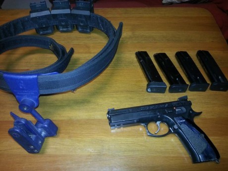 Buenas.
Pongo a la venta equipo completo de ipsc: 
 -pistola Cz Sp01 Shadow ,modelo 1.
 -4 cargadores.
 11