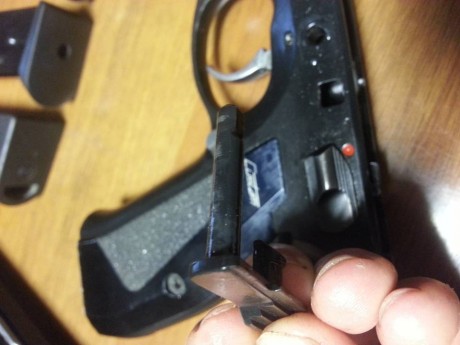 Buenas.
Pongo a la venta equipo completo de ipsc: 
 -pistola Cz Sp01 Shadow ,modelo 1.
 -4 cargadores.
 21
