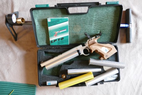 - Vendo STEYR LP10 CAL. 4.5, en perfecto estado.
Lleva además:
- Otro Gatillo.
- 5 botellas de aire.
- 02