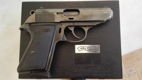 Saludos,vendo una WALTHER PPKE de calibre  nueve corto en perfectísimo estado, está guiada en A, dos cargadores, 00