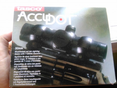 Se venden dos puntos rojos ideales para pistola o cualquier réplica de airsoft. 
El gamo 30€ portes incluidos. 12