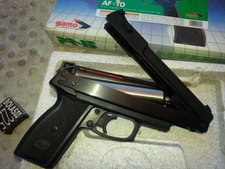 Se vende pistola Gamo PR-15 de aire comprimido de carga manual, está nueva debe de tener unos 30 disparos 00