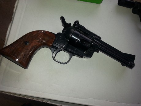 Se vende pistola de fogueo de la marca Alemana S&M modelo 110 de 8mm, con su caja original, accesorios 21
